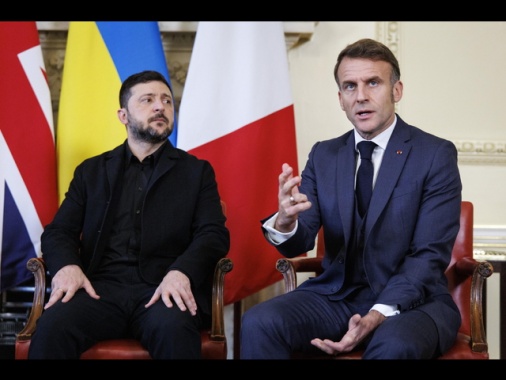Macron, a gennaio incontro dei Volenterosi a Parigi per gli aiuti all'Ucraina