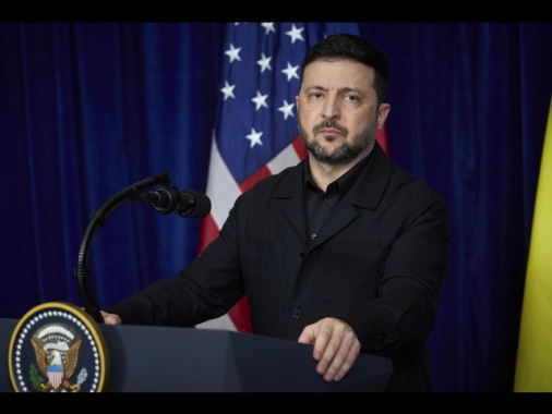 Zelensky, truppe straniere in Ucraina sono una parte necessaria delle garanzie