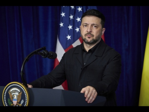 Zelensky, 'attacco a Novgorod una bugia, Mosca mina la pace'