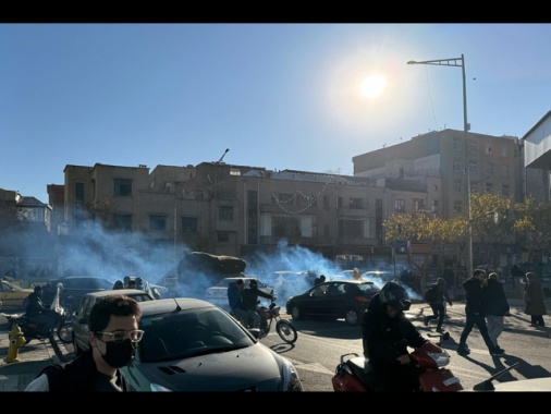 Media, due civili morti negli scontri in Iran