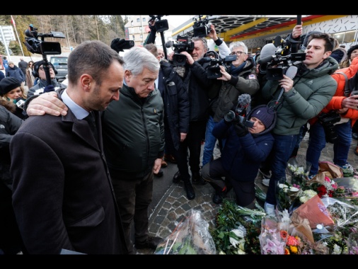Tajani, '3 feriti non ancora identificati, speriamo siano italiani'