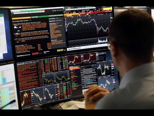 Lo spread tra Btp e Bund chiude poco mosso a 71 punti