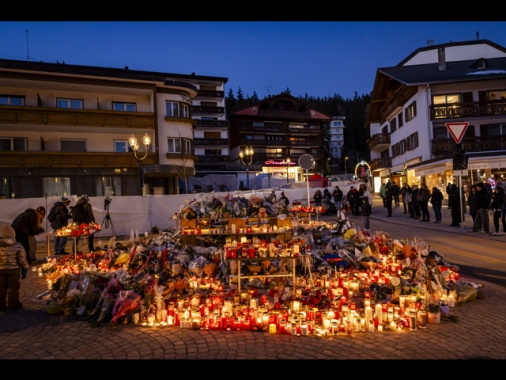 Identificate tutte le 40 vittime dell'incendio del Constellation