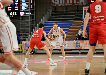 Varese a metà, poi l’Olimpia vince 102-73