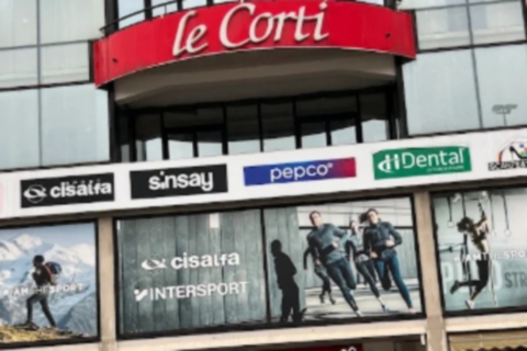 Rubano giacche da sci: «Volevamo dei vestiti da indossare»