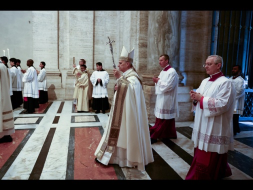 Il Papa, no ai deliri di onnipotenza, resistere alle lusinghe dei potenti