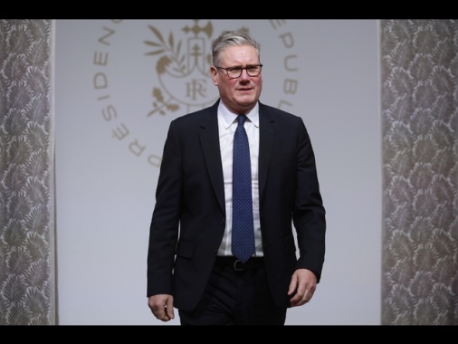 Starmer rigetta le critiche a Trump: 'è un alleato, non una minaccia'