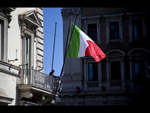 Mattarella, 'il Tricolore incarna unità, libertà, democrazia e coesione'