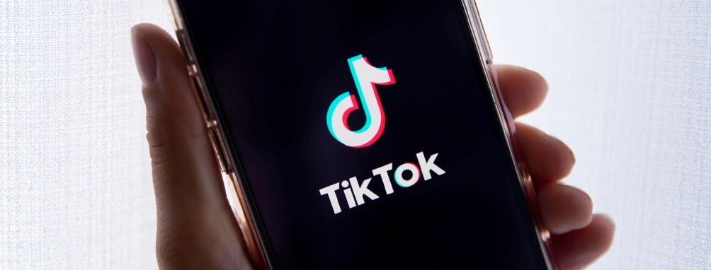 Varese, la diretta TikTok in caserma finisce in Tribunale