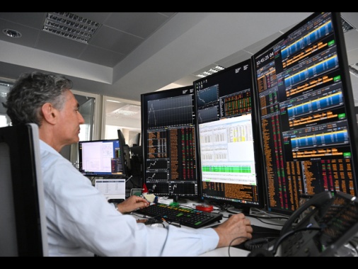 Borsa: Milano in calo con l'Europa, svetta Fincantieri