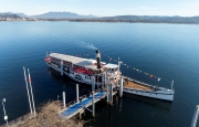 Il “piroscafo tedoforo” porta la fiaccola olimpica sul Verbano