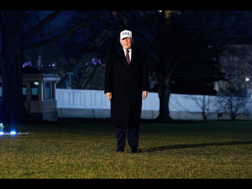 Trump ai manifestanti iraniani, 'continuate, l'aiuto è in arrivo'