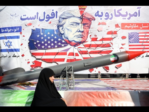 Glu Usa avvertono, 'gli americani lascino immediatamente l'Iran'