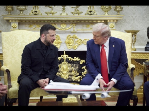 Trump, 'è Zelensky e non Putin a rallentare l'accordo di pace'