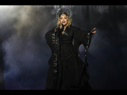 Madonna incita i manifestanti in Iran, 'tenete duro'