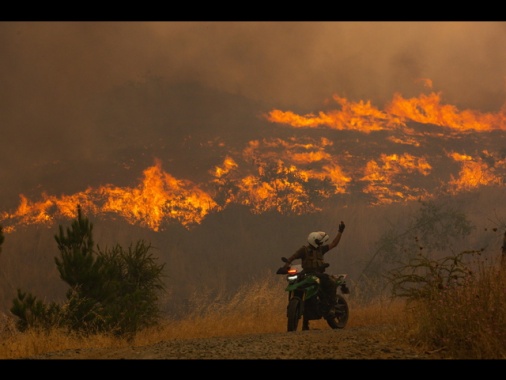 Cile, 15 morti e 19 feriti per gli incendi in due regioni