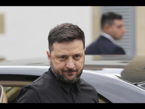 Zelensky, 'Mosca vuole danneggiare le nostre centrali nucleari'