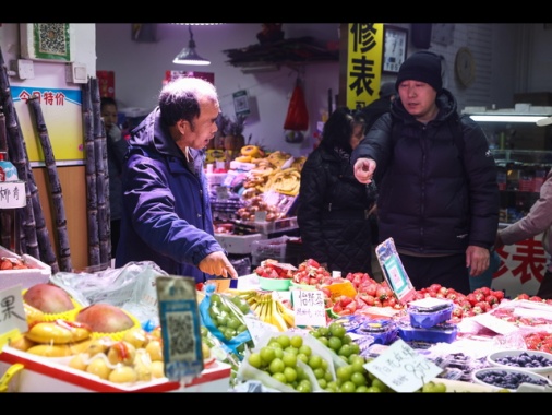 Cina, vendite al dettaglio di dicembre a +0,9%, ai minimi da tre anni