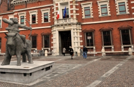 Vende immobili pignorabili: ex avvocata condannata