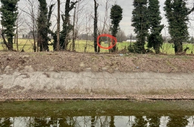 Atti osceni e ragazza importunata vicino al canale Villoresi