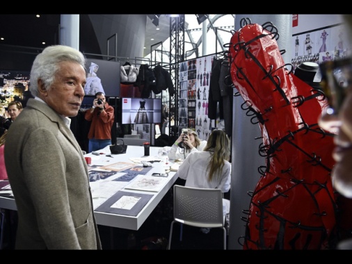 Giancarlo Giammetti rende omaggio a Valentino, '...forever...'