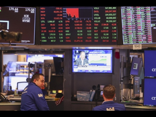 Wall Street accelera con Trump sui dazi, Dj +1,33%, Nasdaq +1,23%