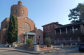 Passano dall’orto per rubare nel convento
