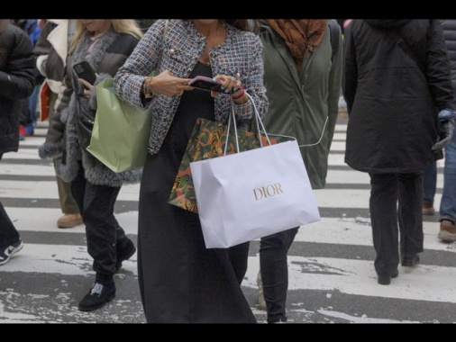 Confcommercio, migliora l'economia, il Pil verso +0,9% nel 2026