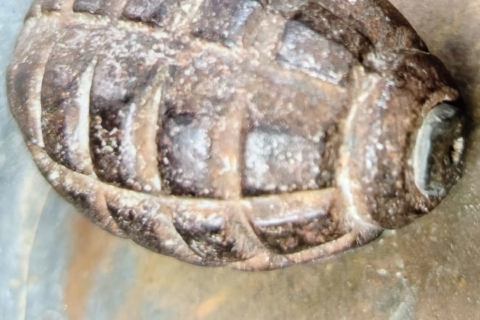 Bomba a mano in centro a Tradate. Neutralizzata