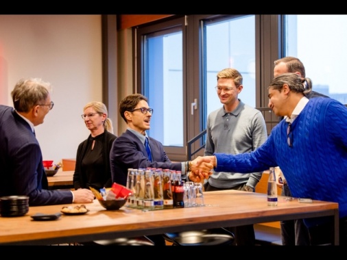 Visita a sorpresa di Pier Silvio Berlusconi a ProSiebenSat.1