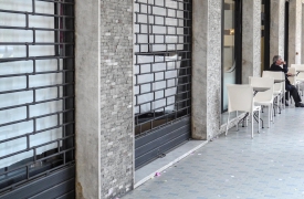 Sfilata di saracinesche abbassate: la crisi di Castellanza