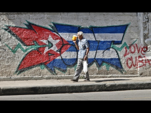 'Trump valuta un blocco navale per fermare importazioni di petrolio a Cuba'