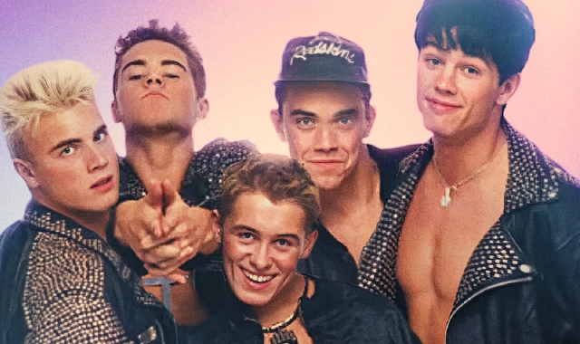 Da sinistra: Gary Barlow, Howard Donald, Robbie Williams, Jason Orange e Mark Owen