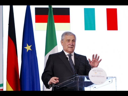 Tajani, finché non si fa chiarezza non rimandiamo ambasciatore in Svizzera