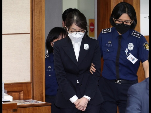 Seul, 20 mesi di carcere all'ex first lady Kim Keon-he per corruzione