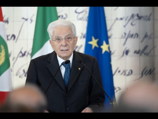 Mattarella ad Abu Dhabi, in corso colloquio con emiro bin Zayed al Nahyan