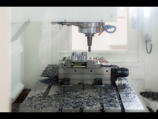 Il fatturato dell'industria cala dello 0,1% sul mese, invariato sull'anno