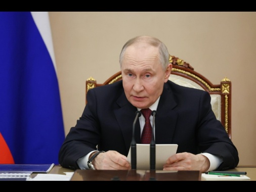 Cremlino, 'ci asterremo dagli attacchi fino a domenica'