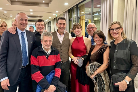 Varese: «Fedeli a Vannacci»