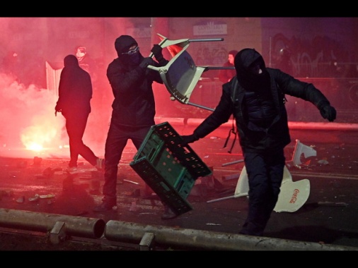 Meloni a Torino per visitare agenti feriti negli scontri