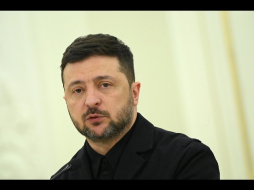 Zelensky, a gennaio 12mila bombe, droni e missili russi contro l'Ucraina