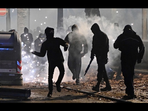 Meloni, agli agenti a Torino ho portato la solidarietà dell'Italia