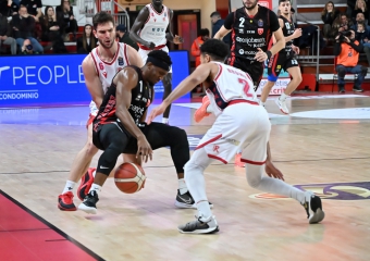 OJM bocciata alla maturità. Reggio vince 76-61