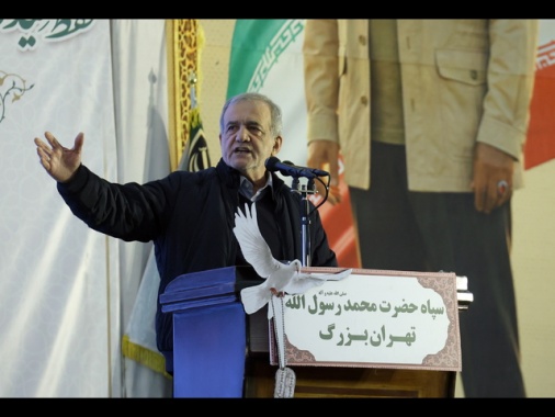 Iran, disponibili al dialogo con Usa nell'ambito degli interessi nazionali