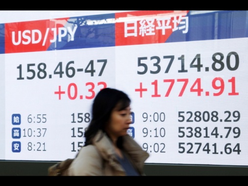 Borsa: l'Asia corre con accordo Usa-India, Seul +6%