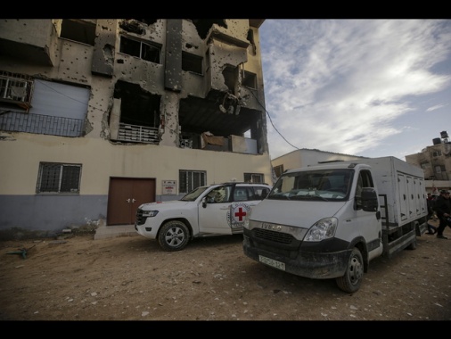 Media, '9 morti in attacchi a Gaza, tra cui 3 minori'