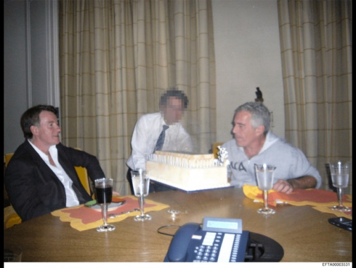 Starmer si scusa, 'non sapevo quanto oscuro fosse rapporto Mandelson-Epstein'