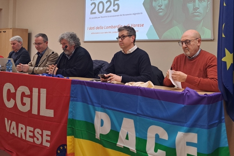 «Non si può parlare con un razzista»: Cassani contestato