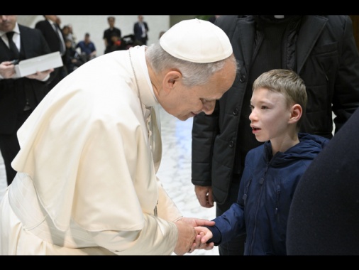Il Papa, sempre più tragica la condizione dei bimbi nel mondo