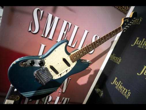 All'asta la chitarra di Kurt Cobain, 'può valere fino a 5 milioni'